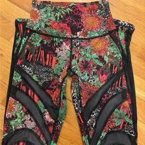 lululemon athletica Rare Floral Leggings - Red and Green